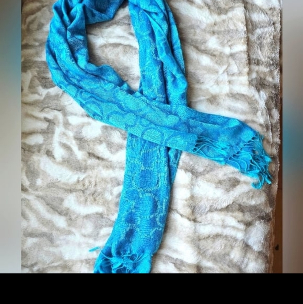 *DISNEY* Scarf - Picture 2 of 5